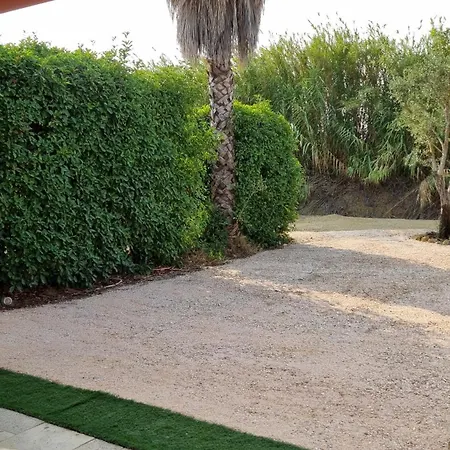 Les Bouzigues Et Holiday home Alignan-du-Vent